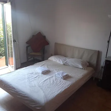 With Balconies And Garden Daire Amarante