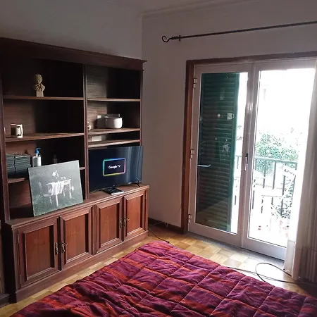 شقة With Balconies And Garden