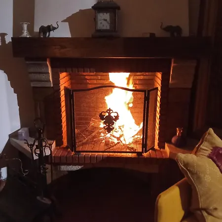 Daire With Balconies And Garden