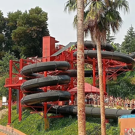 Daire With Balconies And Garden *
