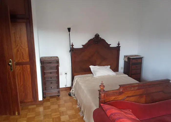 Lägenhet With Balconies And Garden *