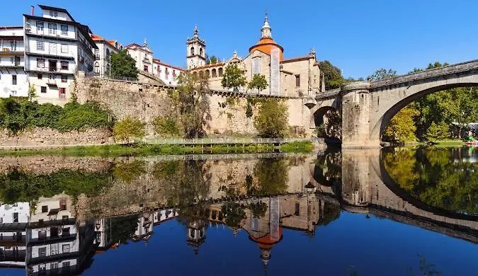 With Balconies And Garden Lägenhet